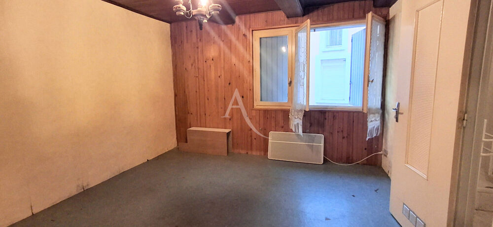 Maison de village, avec caves et garage 34600 LES AIRES