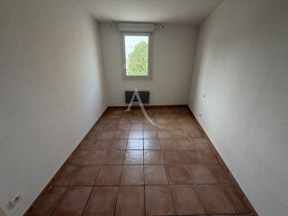  Appartement à louer 3 pièces 65 m²
