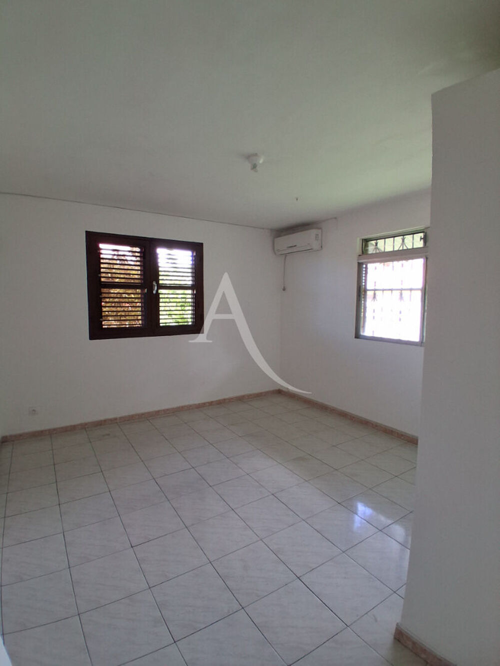 Appartement PLATEAU FOFO 4 pièces 104 m2 avec terrasse 20m2