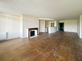  Appartement à louer 3 pièces 91 m²