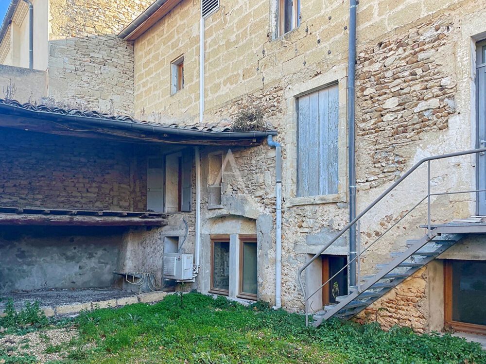 Vente Immeuble VAUVERT ENSEMBLE IMMOBILIER COMPRENANT DIVERS BUREAU COUR INTERIEUR ET REMISE Vauvert