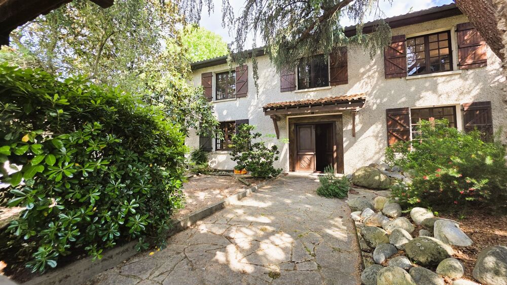 Vente Maison Demeure de Ville dans son petit parc arboré Albias