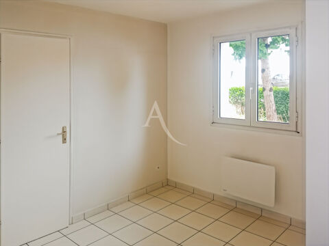   Challans  - Médiathèque Local professionnel 98 m² 