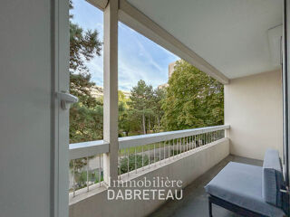  Appartement à louer 7 pièces 111 m²