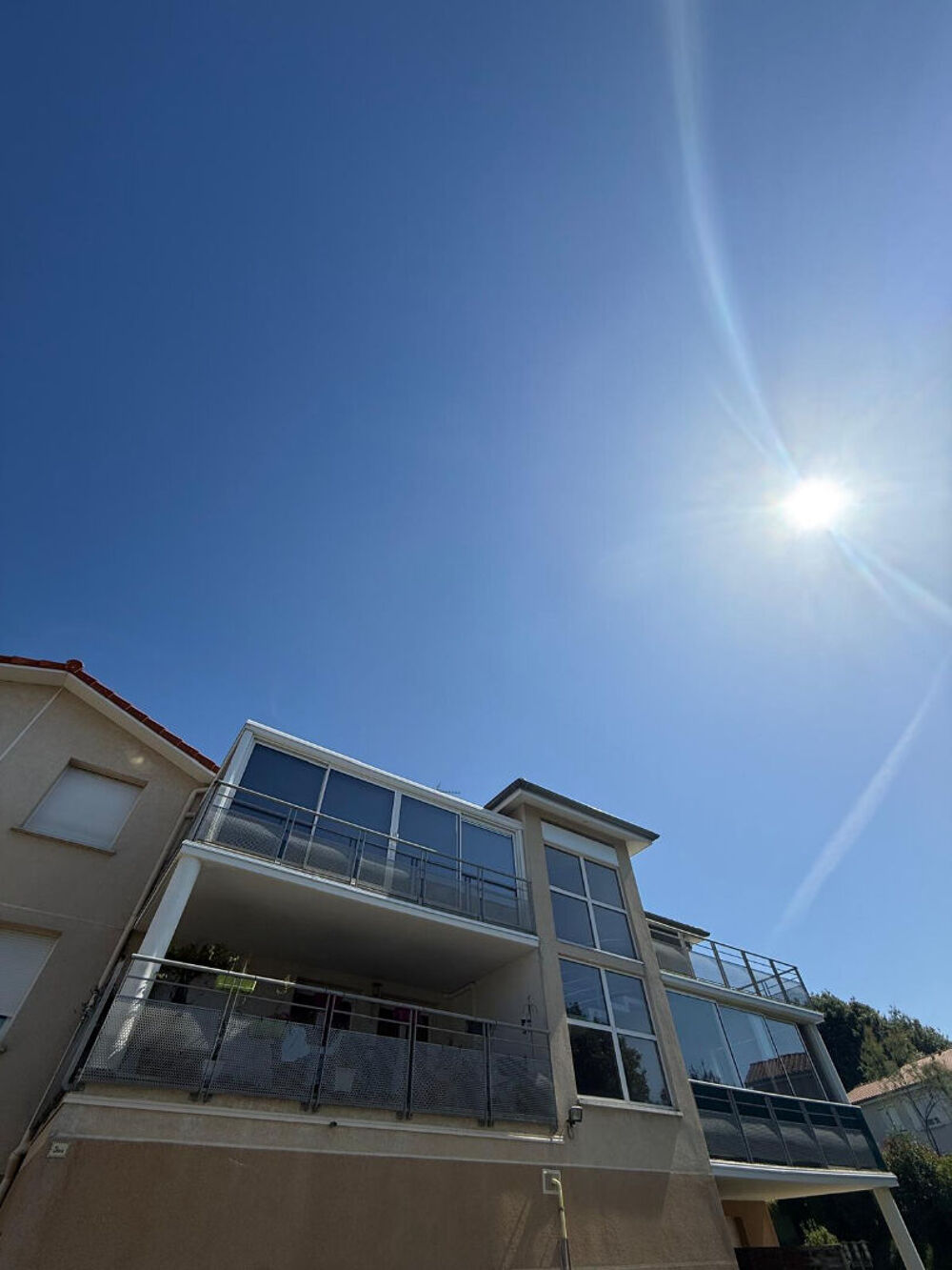 Vente Appartement A vendre : Spacieux appartement avec véranda, cave, parking et garage à Roche-la-Molière Roche la moliere