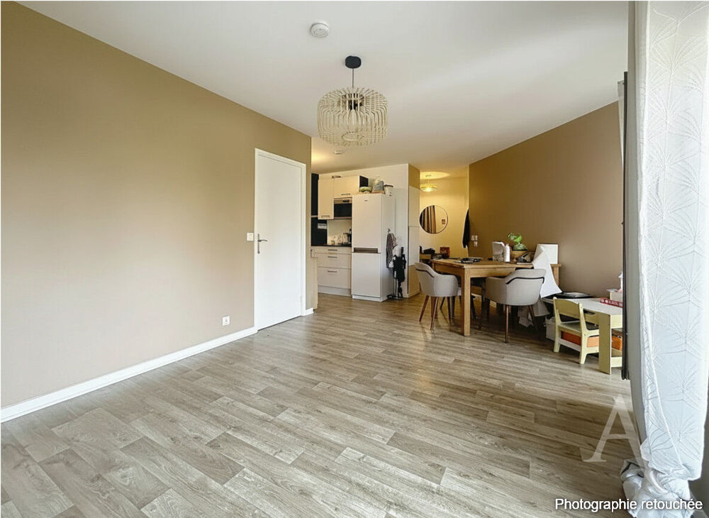 Appartement Mantes La Ville 4 pièces avec terrasse, parking et charges toutes comprises