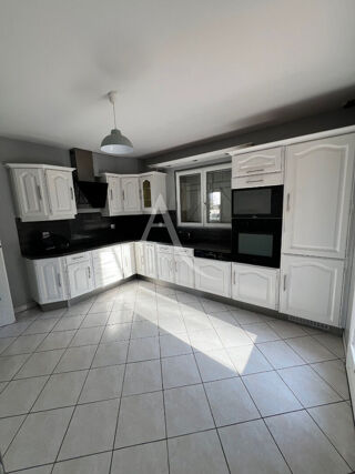  Maison � louer 5 pi�ces 137 m�