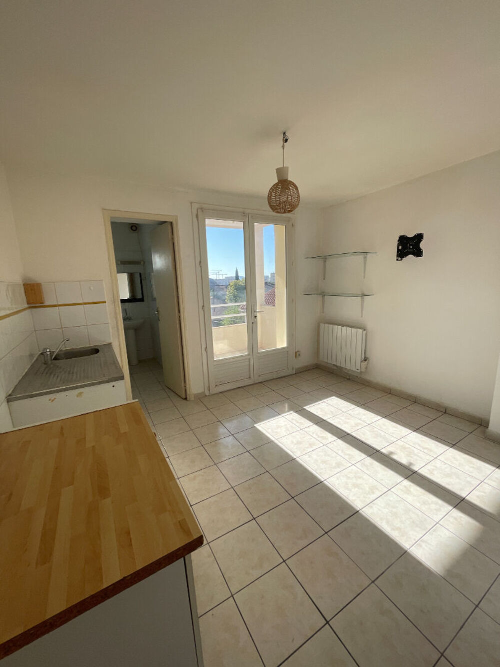 Location Appartement Appartement  T2 MEUBLÉ d'environ 23m² , situé à Toulon ouest Toulon