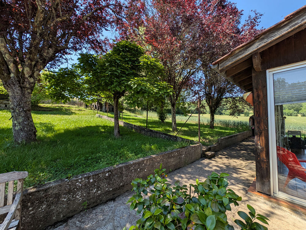 Maison de famille avec dépendances