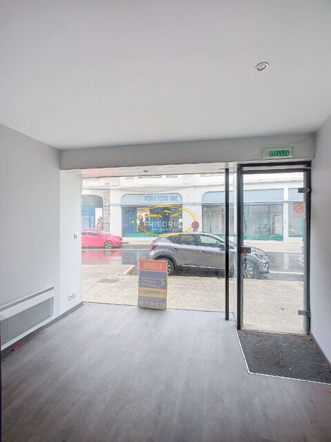   LOCAL PROFESSIONNEL/COMMERCIAL - Centre-ville 