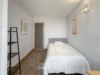  Appartement à louer 6 pièces 92 m²