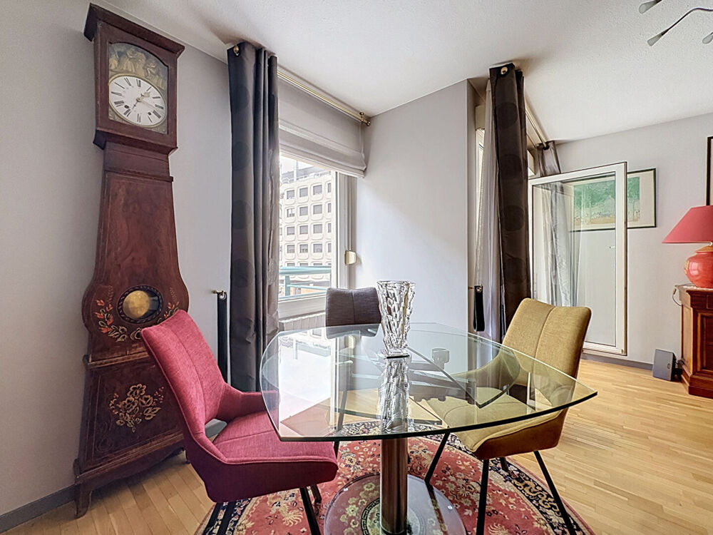 Vente Appartement T3  de 73 m² climatisé avec 2 balcons et possible garage, DPE C. Lyon 3