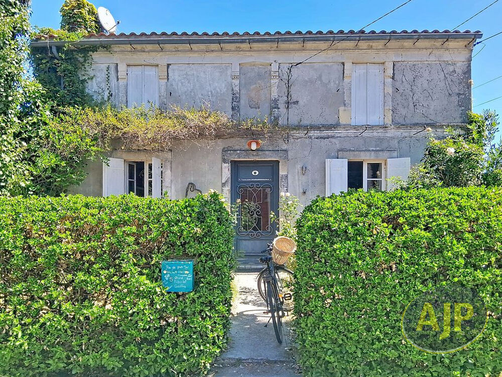 Charmante maison avec un grand jardin à Saint Christoly Médoc