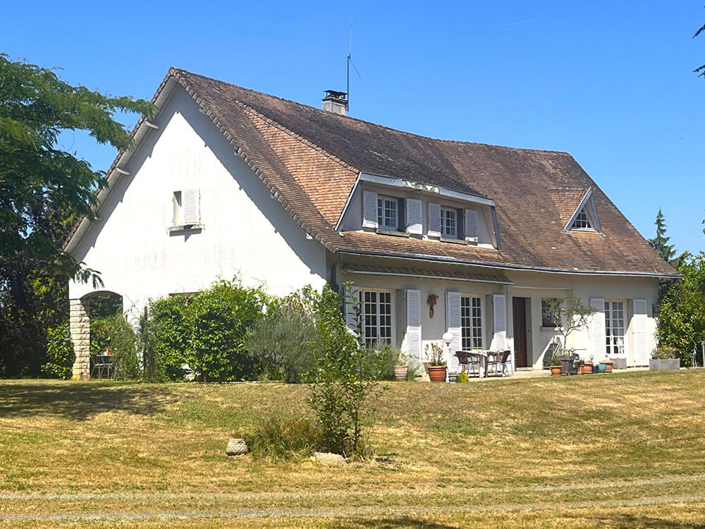 Maison Dournazac 4/5 chambres 2 etangs grand parc
