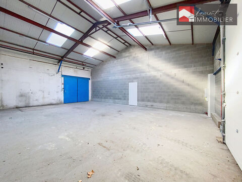   A LOUER: Box de stockage 184m� 