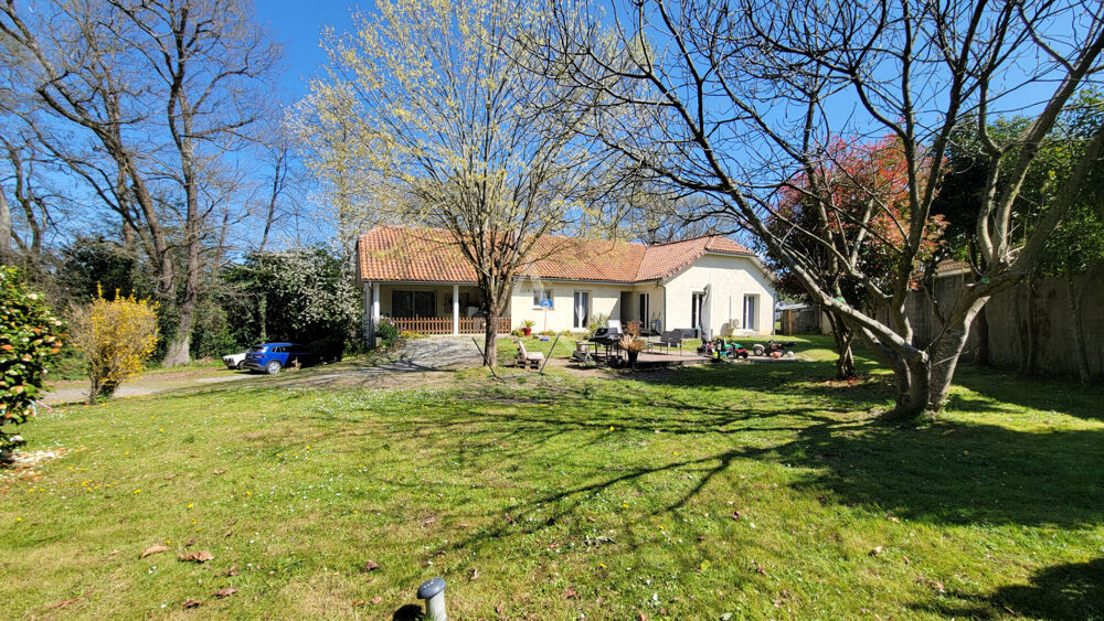 Maison 7 pièces 189 m² · à Morlaas · 189 m² · 364 000 €