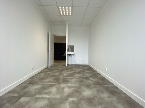   Local professionnel en plein centre de Fromentine 11.90 m² 