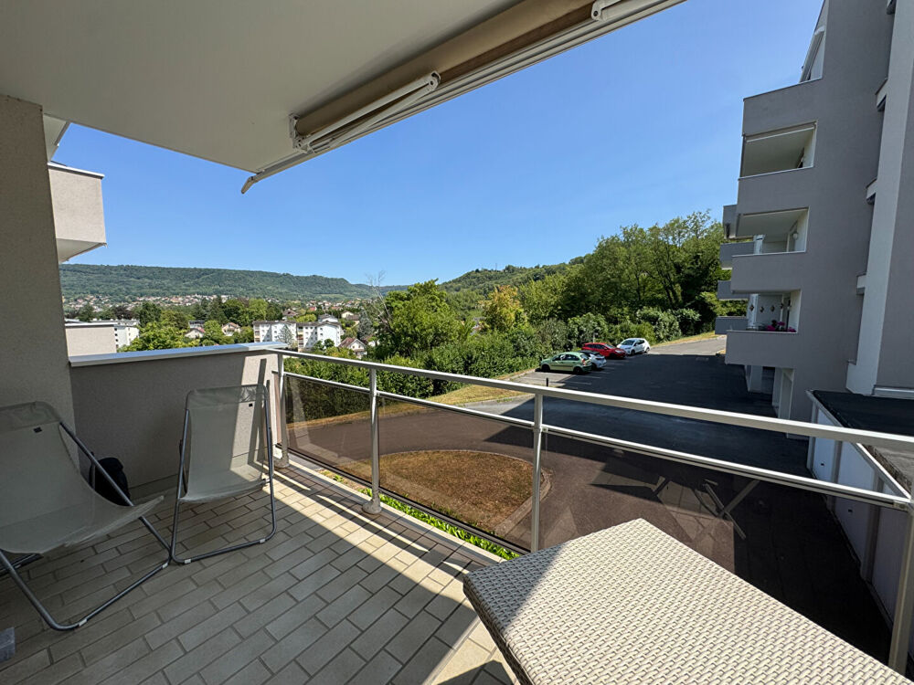 EXCLUSIVITÉ APPARTEMENT 3 PIÈCES IDÉALEMENT SITUÉ À LONS-LE-SAUNIER 65 m2