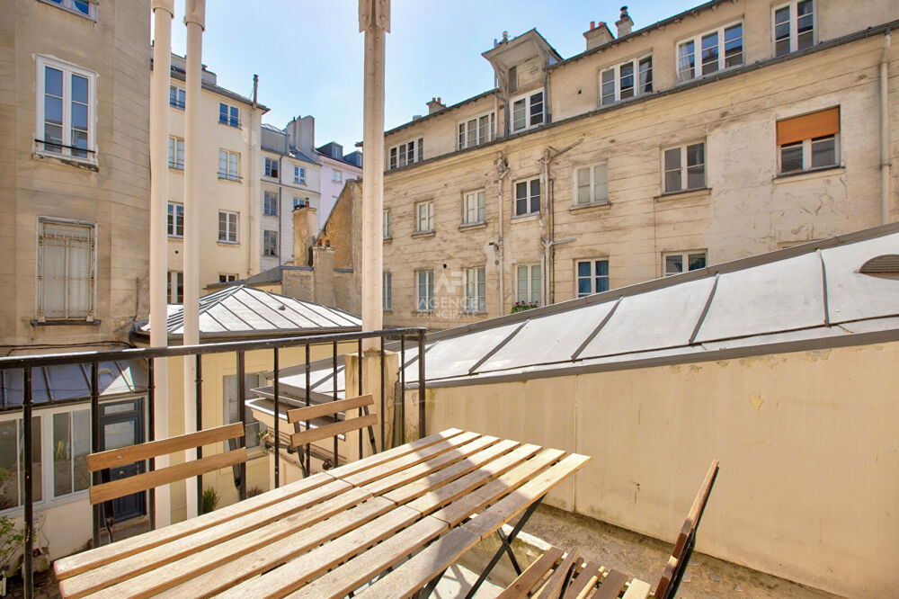 Vente Appartement Versailles Notre-Dame Appartement 6 pièces 154 m² carrez situé au 1er étage avec terrasse (unique), chambre de service de 13 m² Versailles