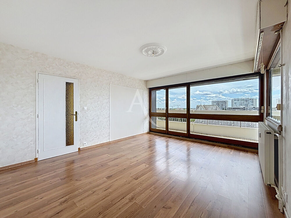BD SAINT MICHEL - T4 NON MEUBLE - DISPONIBLE DE SUITE