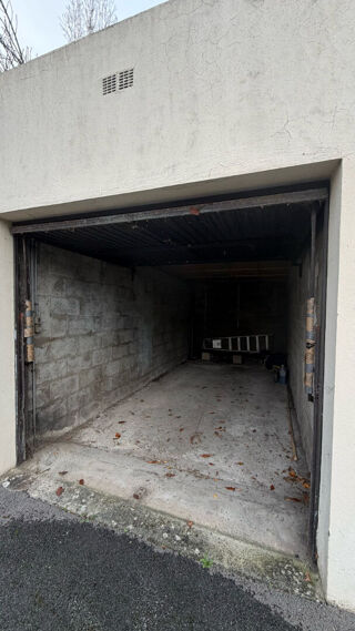  Parking / Garage � vendre 12 m�