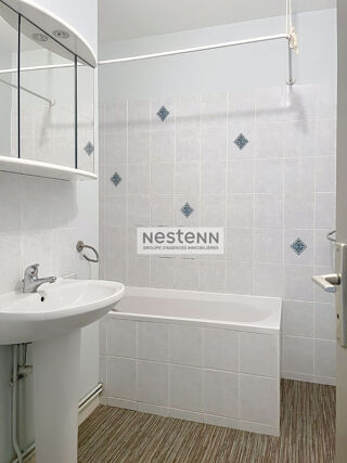  Appartement à louer 3 pièces 60 m²