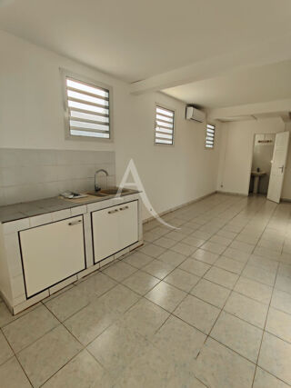  Appartement à louer 1 pièce 1 m²