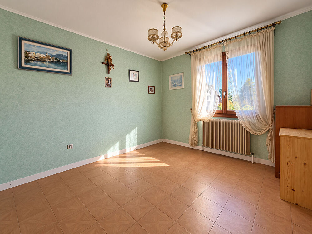 Vente Maison Maison Lons Le Saunier 6 pièce(s) 151.21 m2/4 chambres Lons le saunier