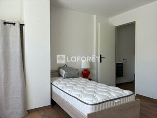  Appartement à louer 3 pièces 76 m²