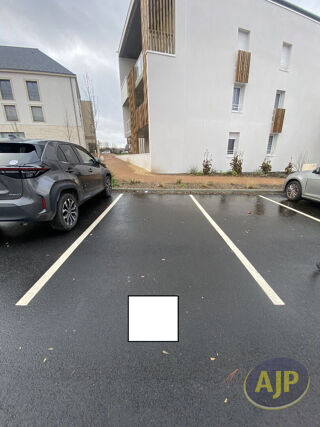  Parking / Garage � louer 