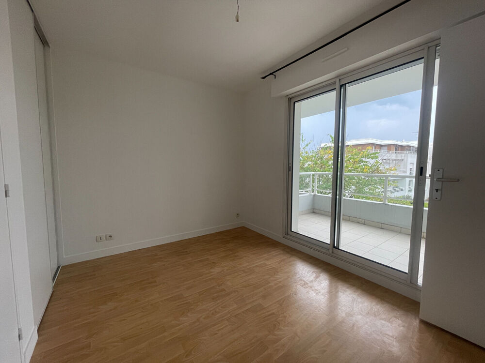 A vendre à Vannes Appartement une chambre, une place de parking, une cave, ascenseur