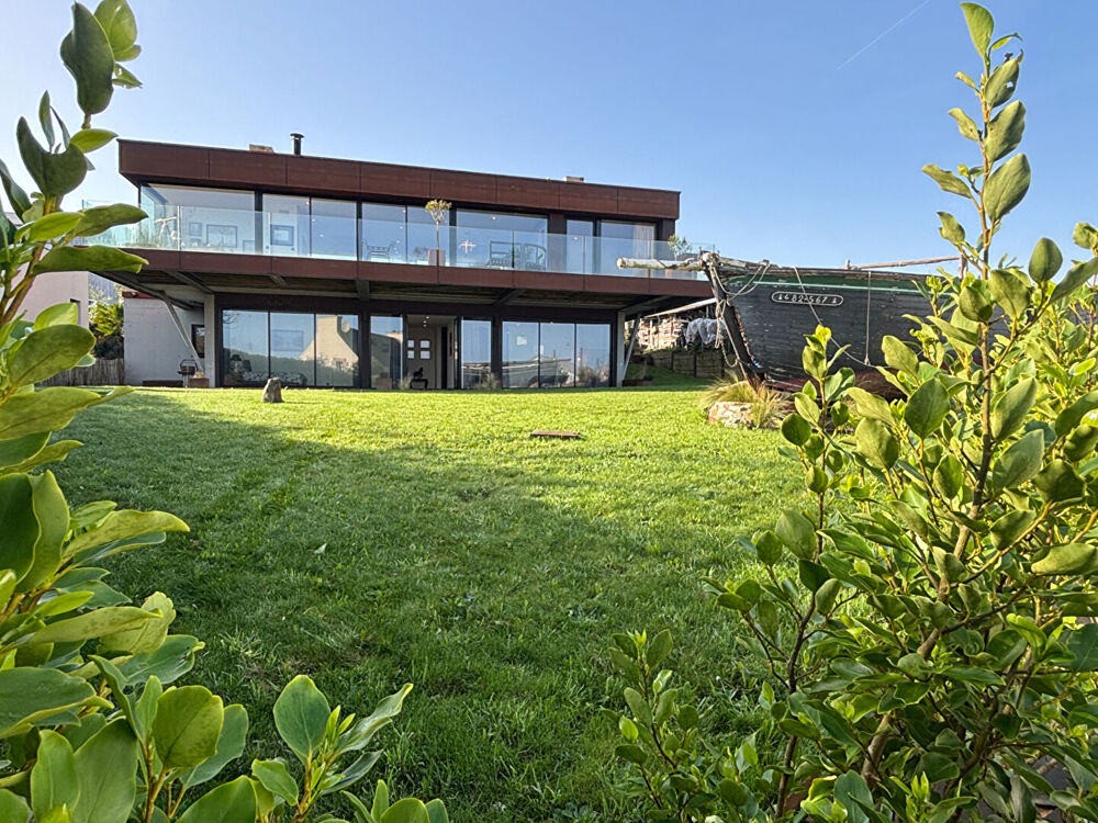 Villa d'architecte d'exception avec vue mer