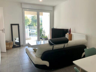  Appartement à louer 2 pièces 40 m²