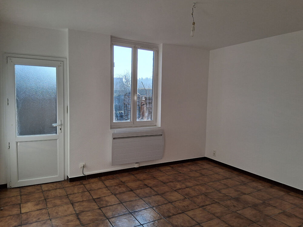 Location Appartement Appartement de plein-pied, au bourg de Commenailles Commenailles