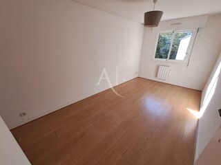  Appartement à louer 2 pièces 48 m²