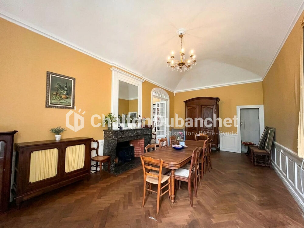 Vente Maison Demeure de caractère d'environ 300 m² au sein d'un château - 42600 Mornand-en-Forez Mornand en forez