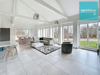 Maison - 9 pièce(s) - 217 m²