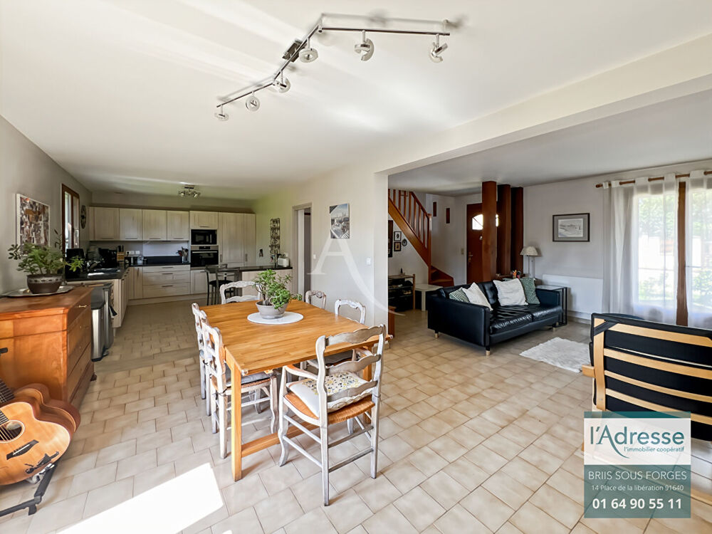 Maison familiale 4 chambres - Jardin sans vis-à-vis - 5 min gare routière Briis-sous-Forges