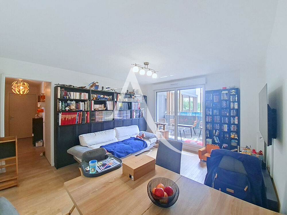 À VENDRE - MASSY ATLANTIS - APPARTEMENT 4 PIÈCES AVEC BALCON, DOUBLE PARKING ET À 10 MINUTES DE MASSY-PALAISEAU