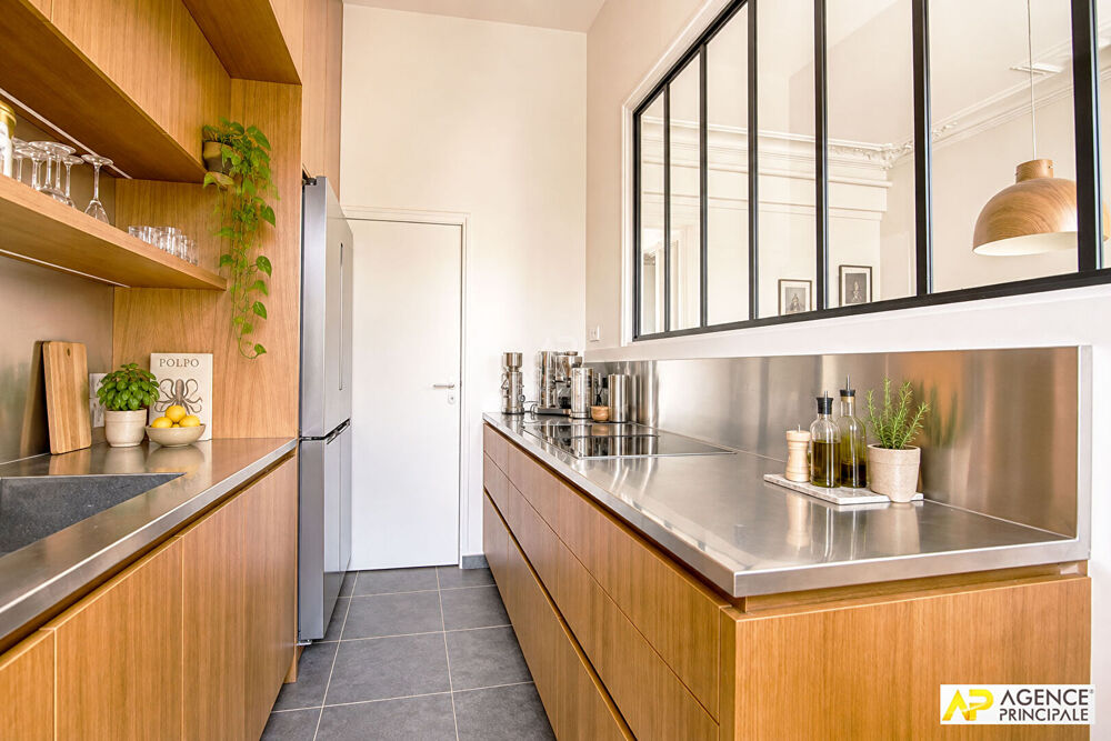 Vente Appartement Versailles Notre-Dame Appartement 4 pièces 121.45 m² carrez situé au 1er étage Versailles