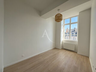  Appartement à louer 4 pièces 52 m²
