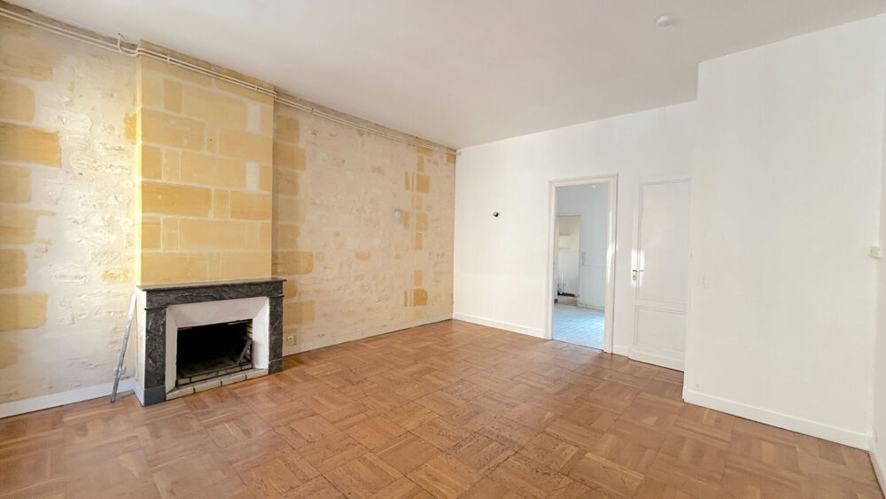 A LOUER MAISON DE VILLE DE 7 PIÈCES AVEC CAVE ET TERRASSE - BORDEAUX QUARTIER SAINT JEAN ET SACRE COEUR