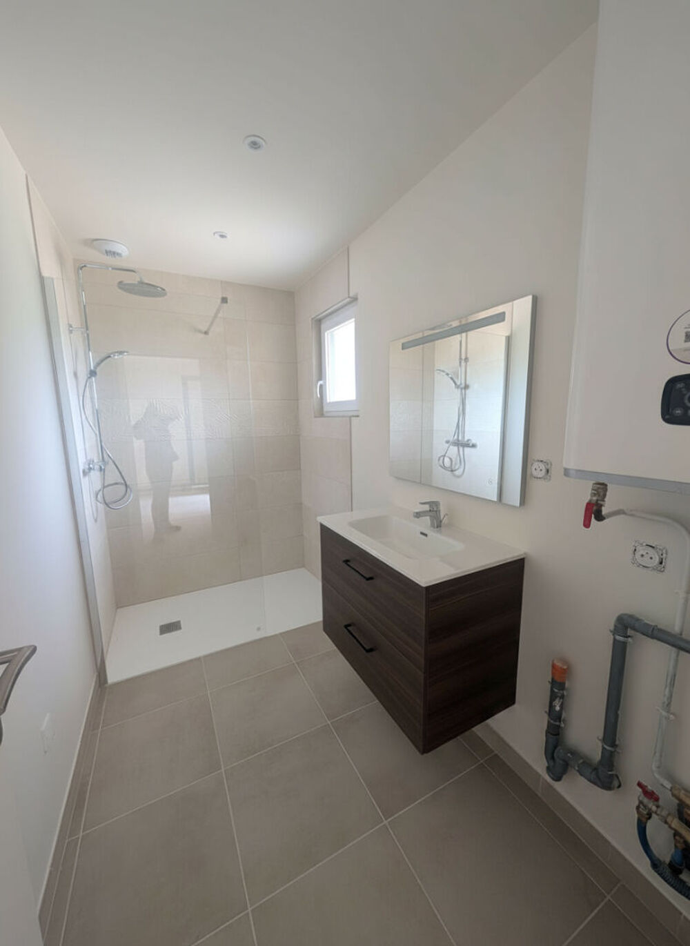 Location Appartement Appartement T3 avec terrasse et parking à LUNEL. Lafrancaise