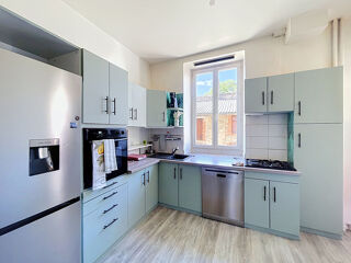  Appartement à louer 3 pièces 82 m²