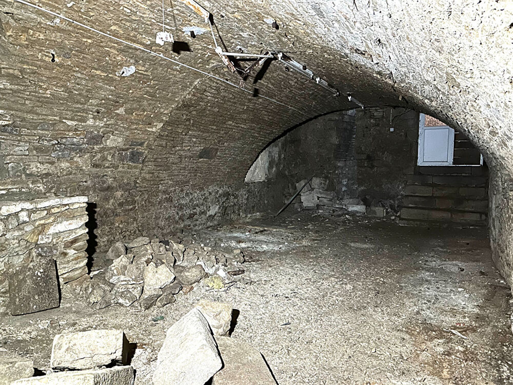 Cave 65 M2 Besançon