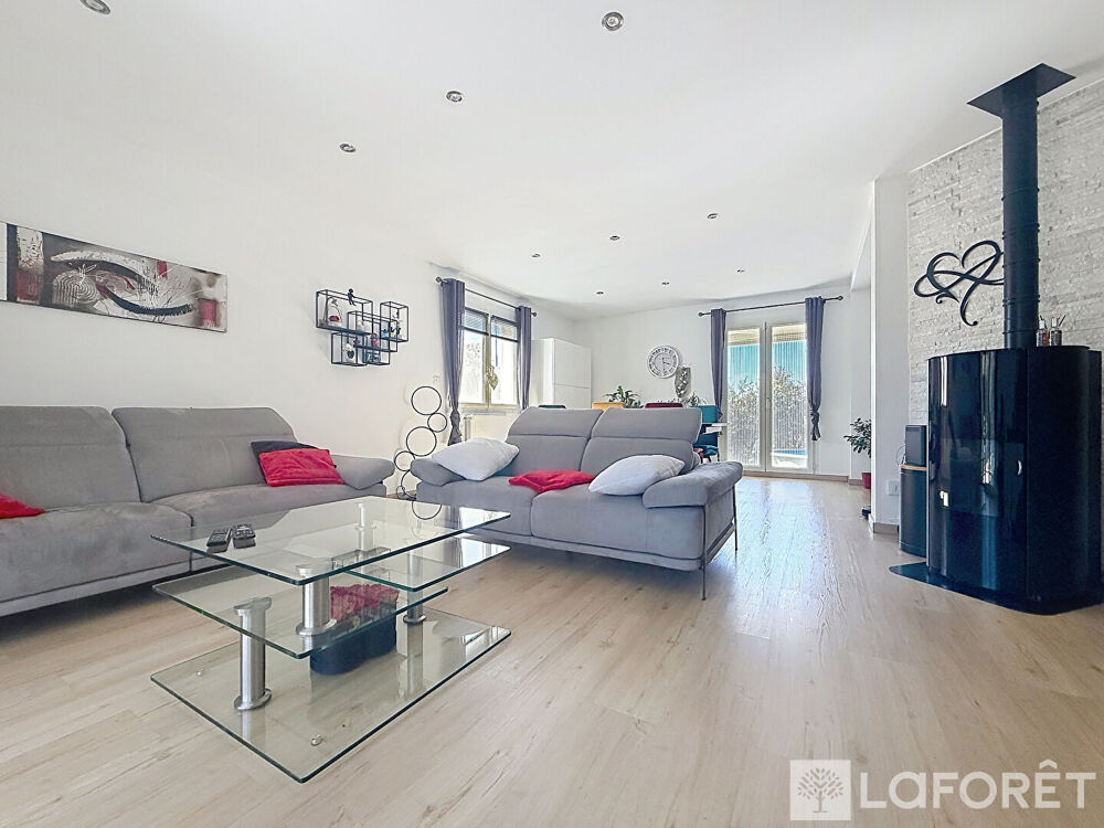 Maison familiale 129 m² de 5 chambres avec piscine sur terrain 600 m² Secteur Mozas