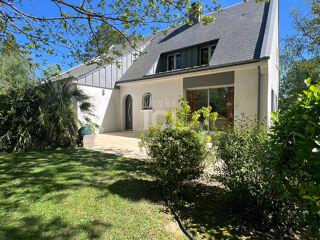  Maison � vendre 8 pi�ces 180 m� Sautron