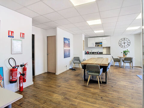   LOCAL COMMERCIAL- LOU Muret 7 pice(s) 149.75 m2 