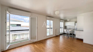 Vente Appartement PUTEAUX -  3 PIÈCES AVEC BALCON, VUE DÉGAGÉE ET PARKING Puteaux
