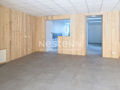 Local commercial  de 150m2  dans centre ville  de Tence 750 43190 Tence